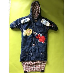 London Fog Elephant Lion Applique Hood Onesie 0-6m